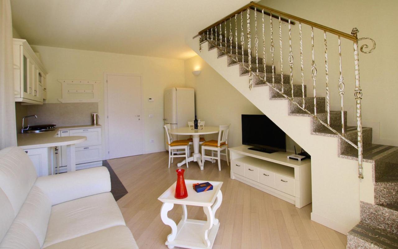 New Moon Apartment Tremezzo Exterior foto